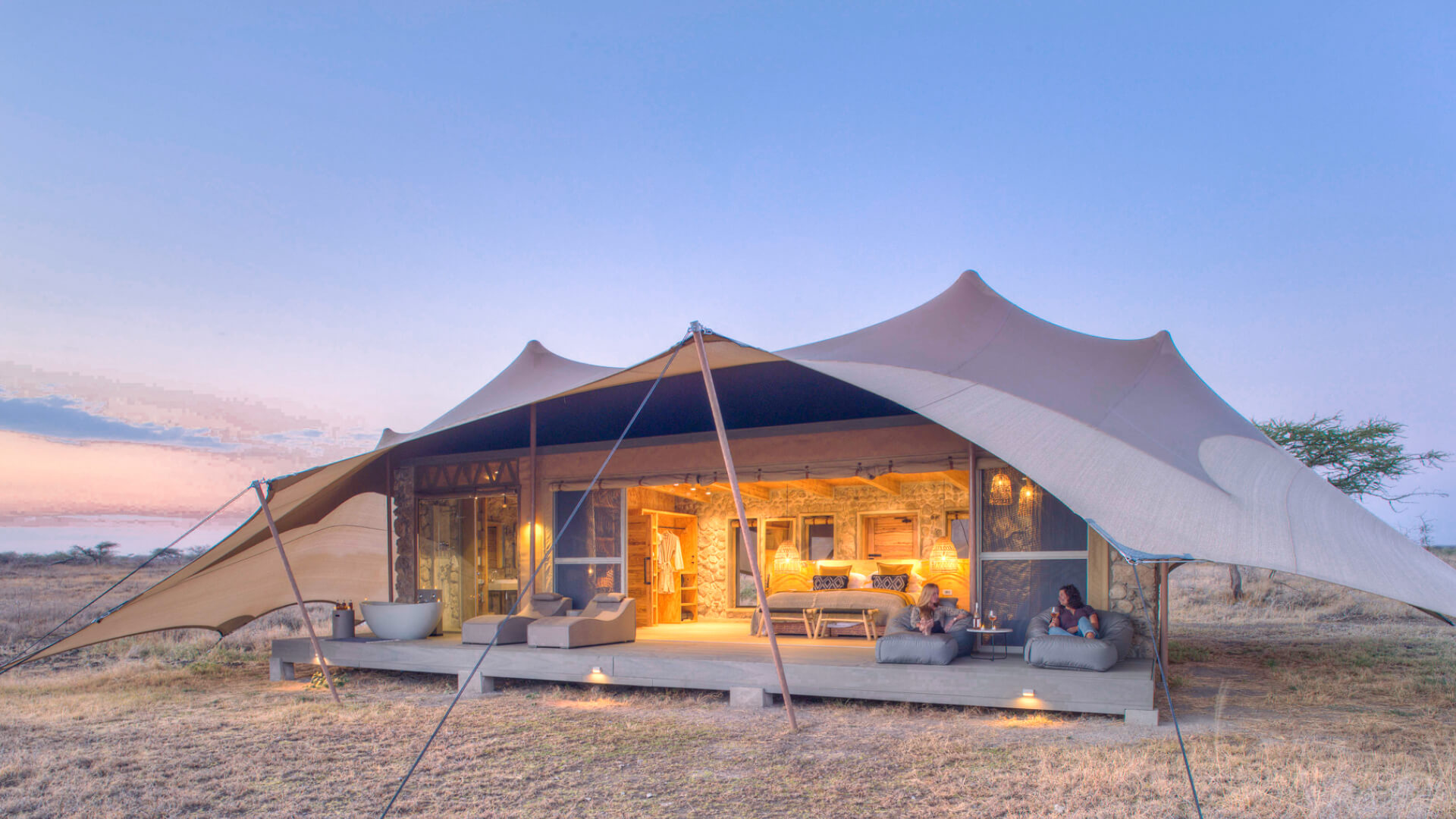 Namiri Plains Camp